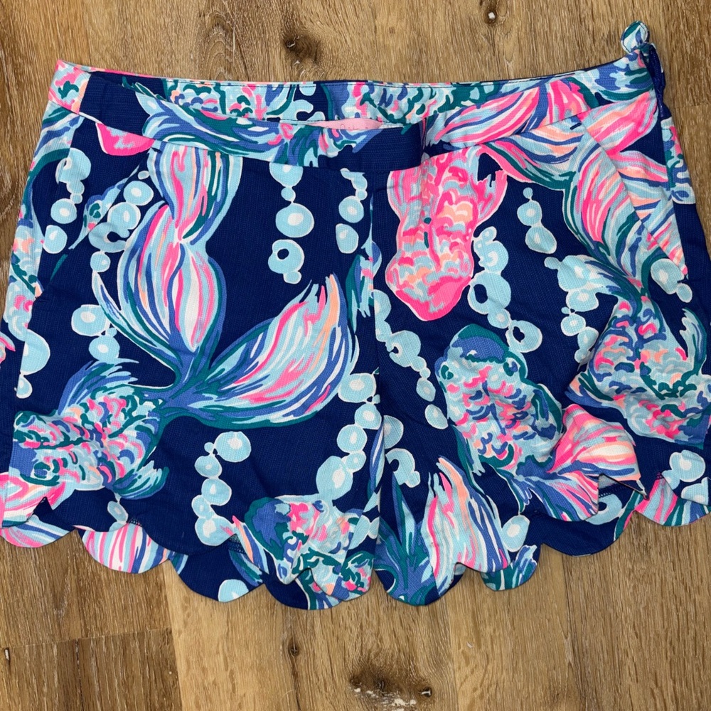 Lilly Pulitzer True Blue Going Coastal Magnolia Scalloped Shorts